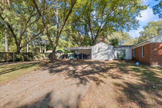 1435 W FLAMINGO DR, Memphis, TN 38117