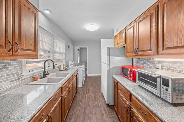 1435 W FLAMINGO DR, Memphis, TN 38117