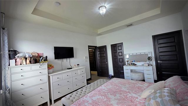 16017 NW 91st Ct, Miami Lakes, FL 33018