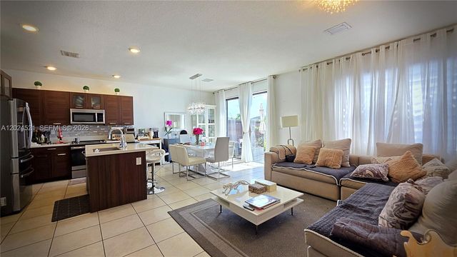 16017 NW 91st Ct, Miami Lakes, FL 33018
