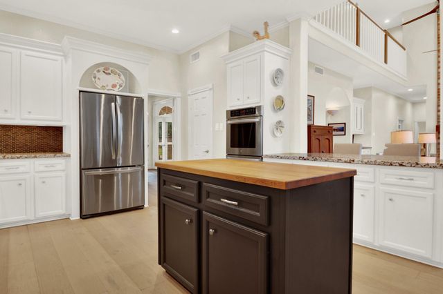 13718 Gainesway Drive, Cypress, TX 77429