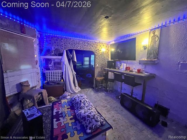 10398 Violetlawn Street, Detroit, MI 48204