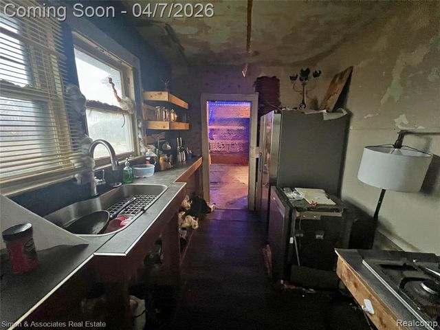 10398 Violetlawn Street, Detroit, MI 48204