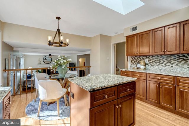 5903 FULTONS LANDING CT, Burke, VA 22015