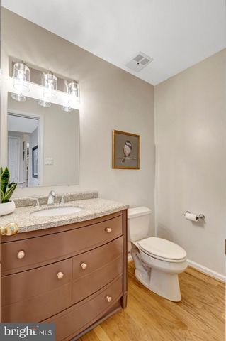 5903 FULTONS LANDING CT, Burke, VA 22015