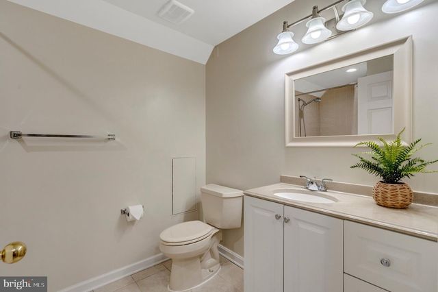 5903 FULTONS LANDING CT, Burke, VA 22015