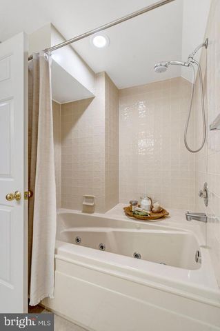 5903 FULTONS LANDING CT, Burke, VA 22015