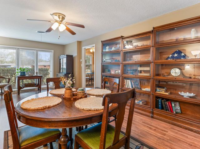 910 6th Street, Bay City, TX 77414