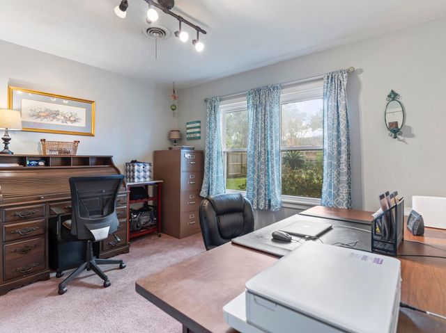 910 6th Street, Bay City, TX 77414