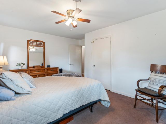 910 6th Street, Bay City, TX 77414