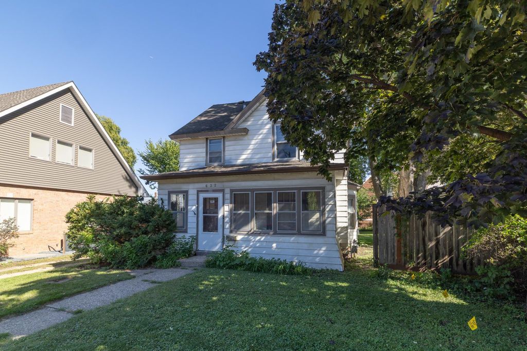 632 Smith Avenue S, Saint Paul, MN 55107