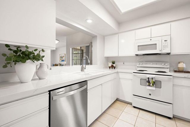 549 Desert Falls Drive E, Palm Desert, CA 92211