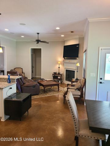 3 Lenox Court, Jackson, MS 39211