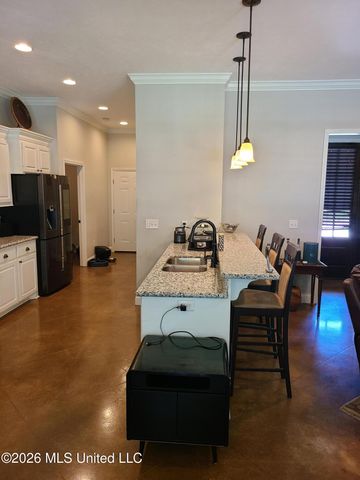 3 Lenox Court, Jackson, MS 39211