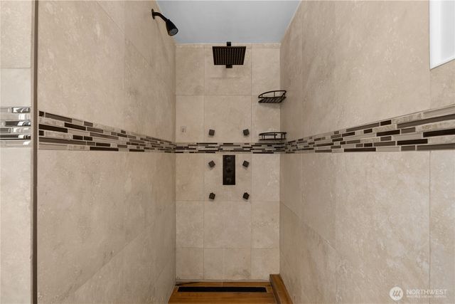8201 172nd Avenue NE, Redmond, WA 98052