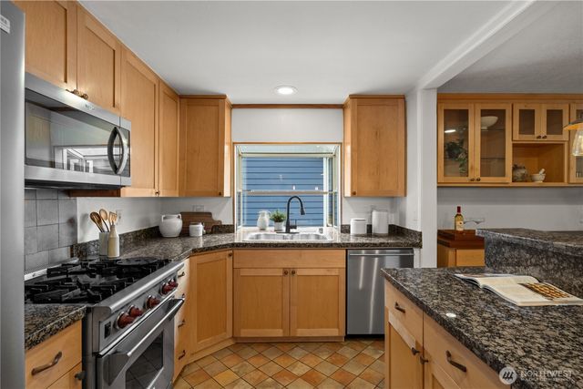 8201 172nd Avenue NE, Redmond, WA 98052