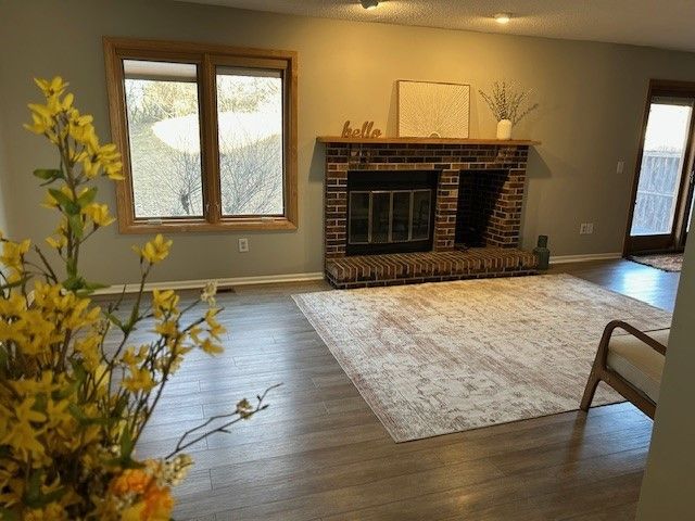 756 Knolls Court, West Des Moines, IA 50265