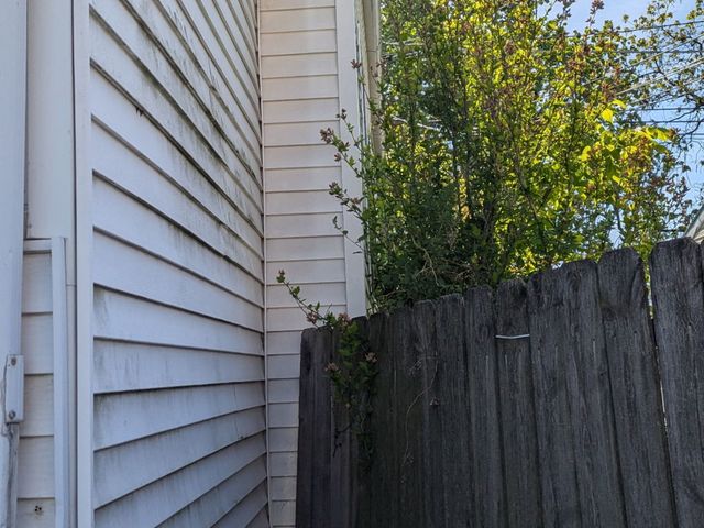 10026 S Indiana Avenue, Chicago, IL 60628