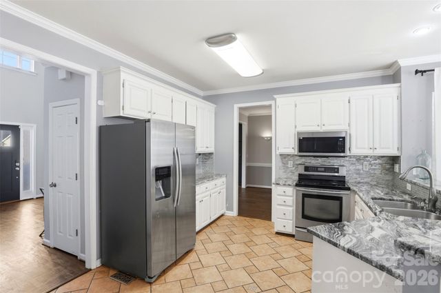 12101 Carolina Oak Circle, Charlotte, NC 28273