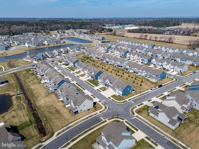 37033 BARRINGTON PKWY, Millville, DE 19967