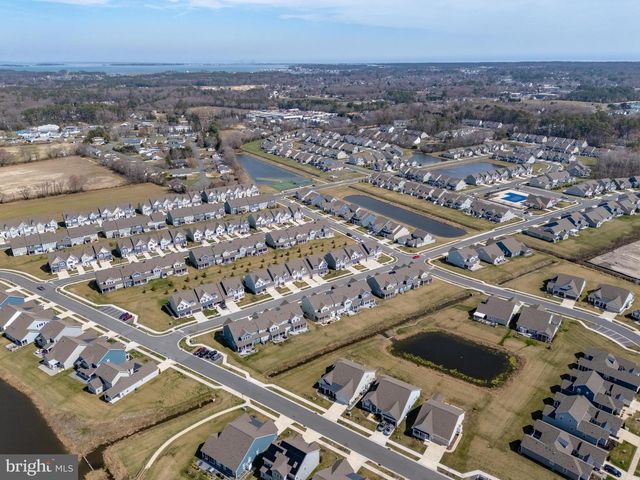 37033 BARRINGTON PKWY, Millville, DE 19967