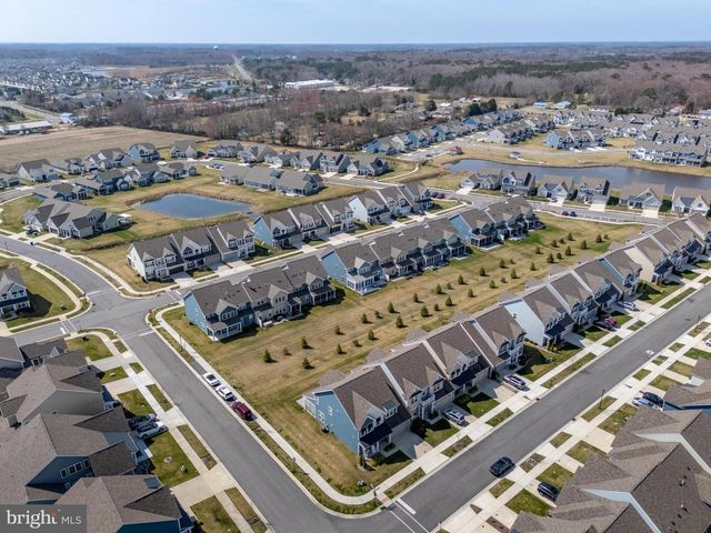 37033 BARRINGTON PKWY, Millville, DE 19967