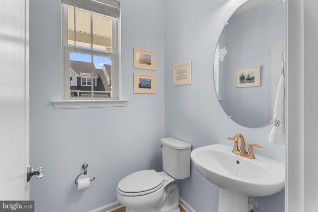 37033 BARRINGTON PKWY, Millville, DE 19967