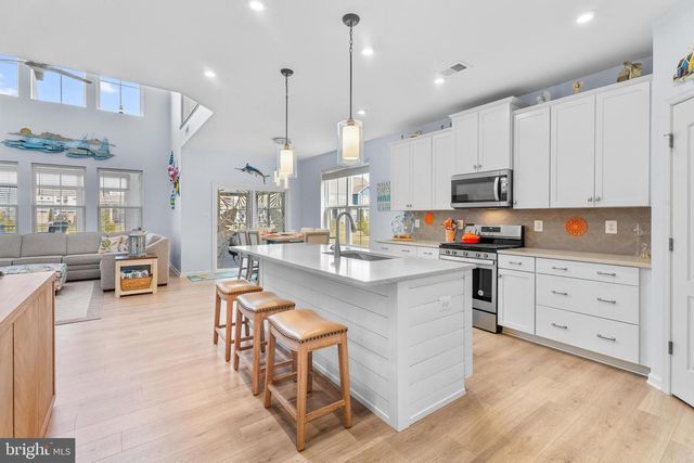 37033 BARRINGTON PKWY, Millville, DE 19967