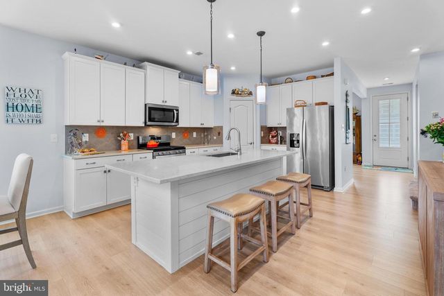 37033 BARRINGTON PKWY, Millville, DE 19967