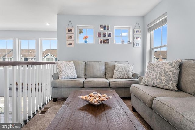 37033 BARRINGTON PKWY, Millville, DE 19967