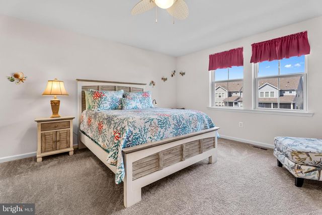 37033 BARRINGTON PKWY, Millville, DE 19967