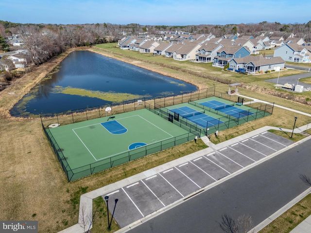 37033 BARRINGTON PKWY, Millville, DE 19967