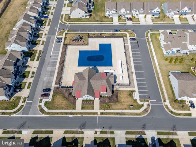 37033 BARRINGTON PKWY, Millville, DE 19967