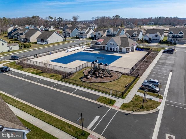 37033 BARRINGTON PKWY, Millville, DE 19967