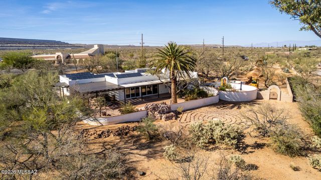 1041 W Mission Twin Buttes Road, Green Valley, AZ 85622