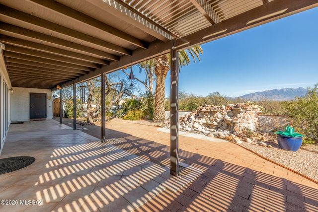 1041 W Mission Twin Buttes Road, Green Valley, AZ 85622