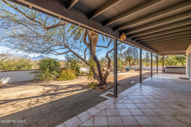 1041 W Mission Twin Buttes Road, Green Valley, AZ 85622