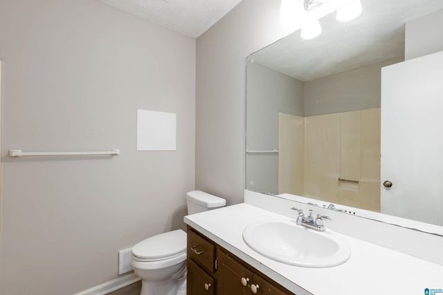 3211 EDENBURG DRIVE, Hueytown, AL 35023