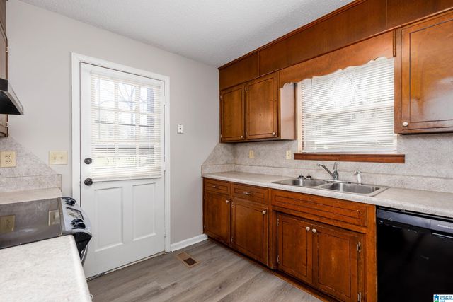 3211 EDENBURG DRIVE, Hueytown, AL 35023