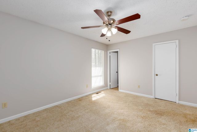 3211 EDENBURG DRIVE, Hueytown, AL 35023