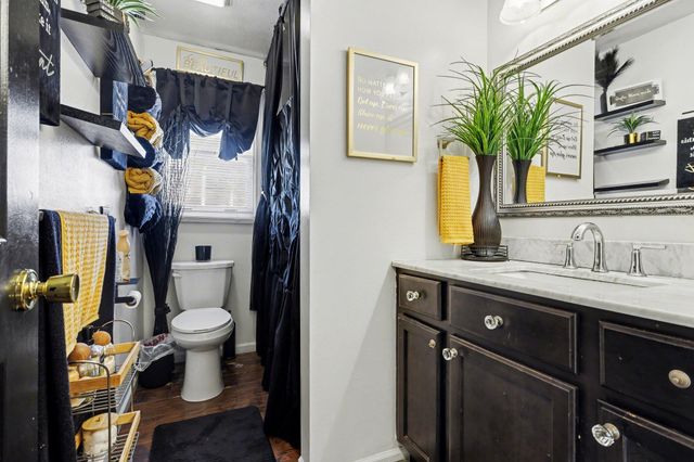 2117 Lakewood Drive, Kalamazoo Twp, MI 49048