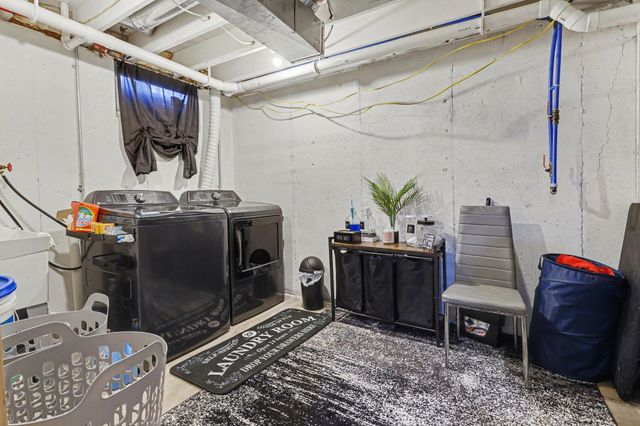 2117 Lakewood Drive, Kalamazoo Twp, MI 49048