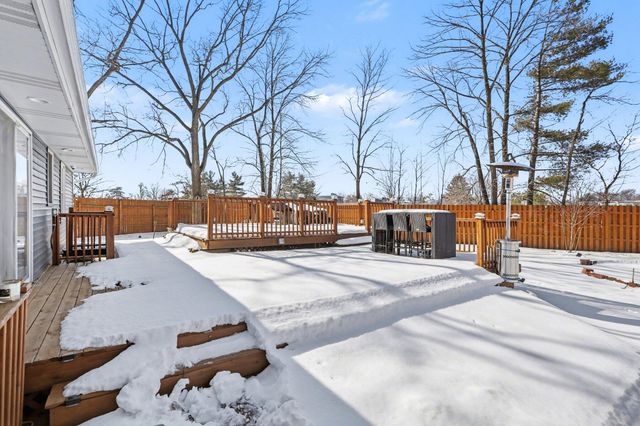 2117 Lakewood Drive, Kalamazoo Twp, MI 49048