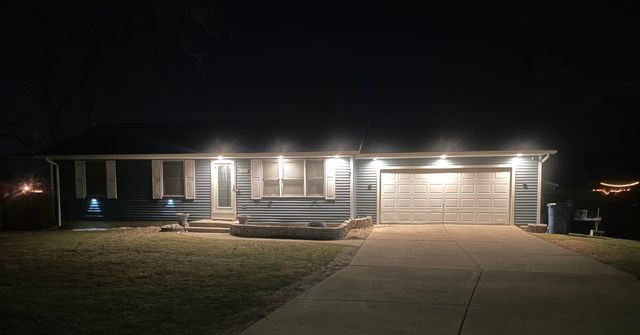 2117 Lakewood Drive, Kalamazoo Twp, MI 49048