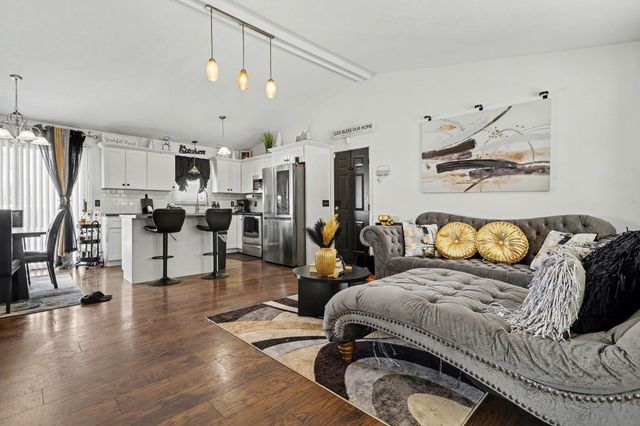 2117 Lakewood Drive, Kalamazoo Twp, MI 49048