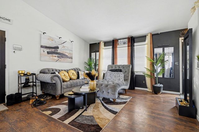 2117 Lakewood Drive, Kalamazoo Twp, MI 49048