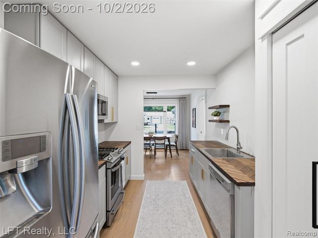725 S 3rd Street, Brighton, MI 48116