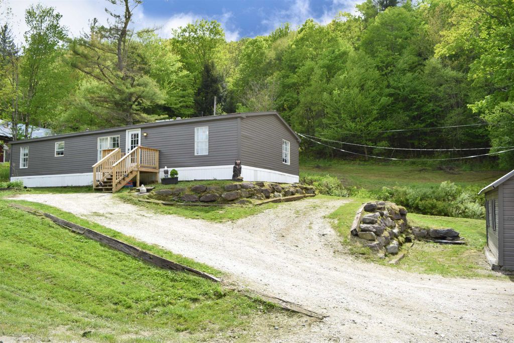7906 Main Road, Huntington, VT 05462