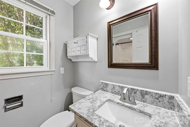 2106 Kings Drive, Gastonia, NC 28056