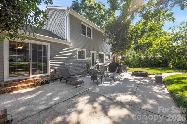 2106 Kings Drive, Gastonia, NC 28056